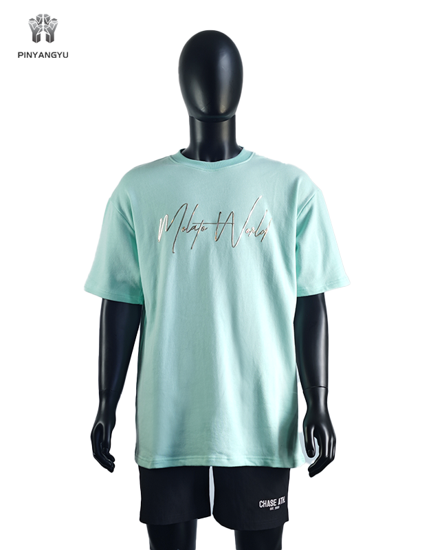 T-shirt taglie forti da uomo con stampa serigrafica in oro all'ingrosso e logo grafico stampato in lamina d'oro