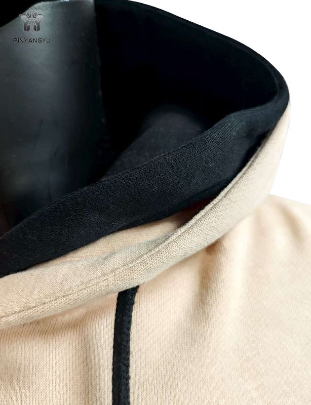 Felpa con cappuccio e doppio cappello ricamato in asciugamano