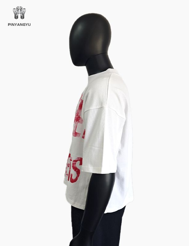 Maglietta squadrata personalizzata e serigrafia