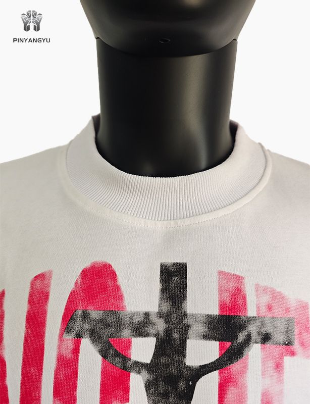 Maglietta squadrata personalizzata e serigrafia