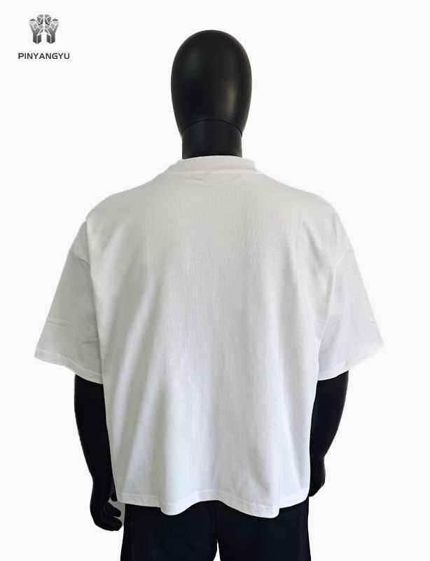 Maglietta squadrata personalizzata e serigrafia
