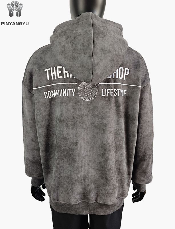 tessuto acidwash e logo ricamato personalizzato