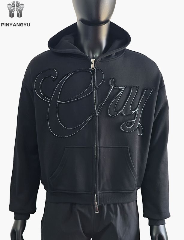 Felpa con cappuccio personalizzata con doppia cerniera e ricamo patch