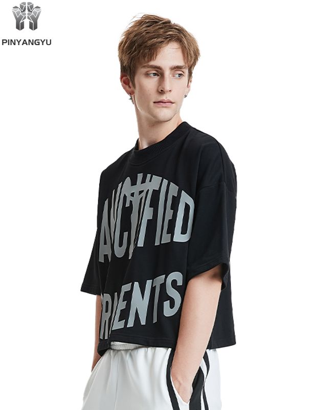 Top corto nero - T-shirt in morbido cotone personalizzata